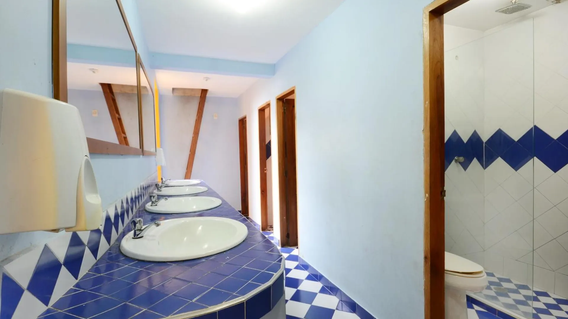 La Brisa Loca Hostel Santa Marta